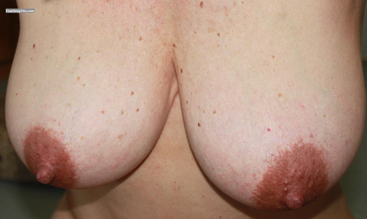 Tit Flash: Very Big Tits - Darlene from United States